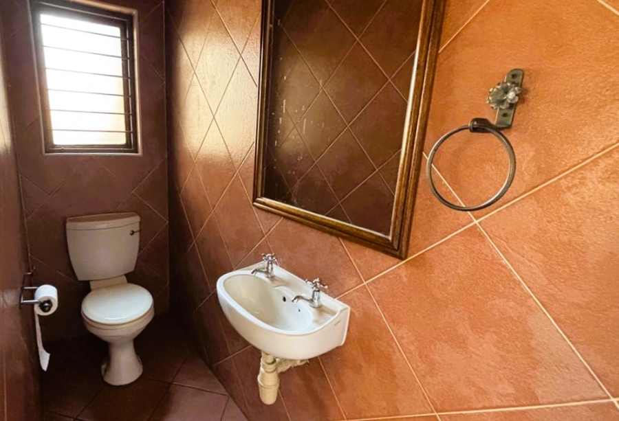 3 Bedroom Property for Sale in Eco Park Gauteng