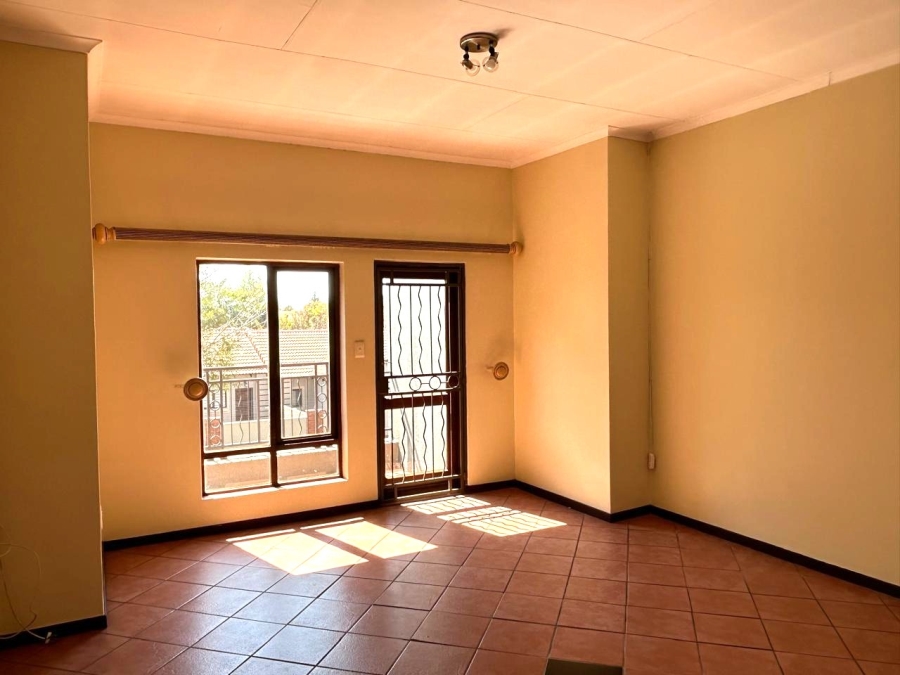 3 Bedroom Property for Sale in Eco Park Gauteng