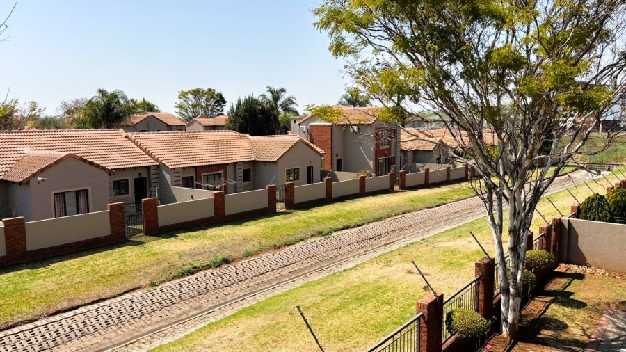 3 Bedroom Property for Sale in Eco Park Gauteng