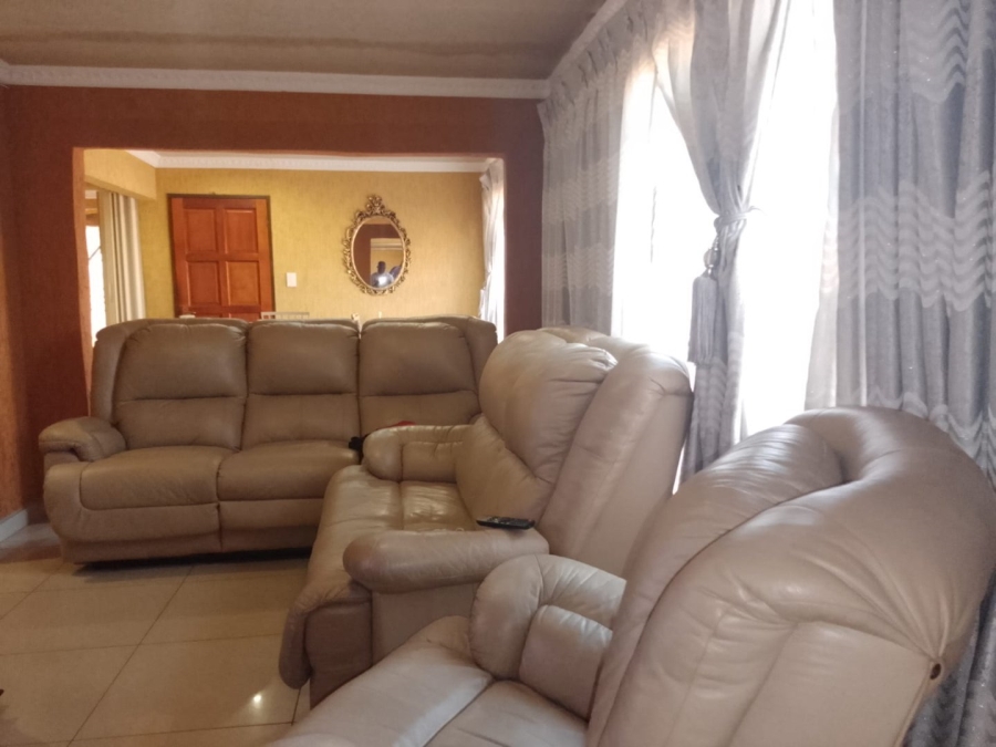 3 Bedroom Property for Sale in Soshanguve GG Gauteng