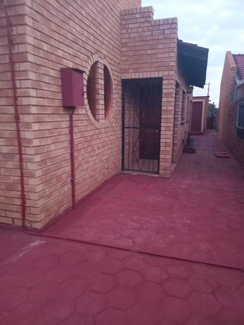 3 Bedroom Property for Sale in Soshanguve GG Gauteng