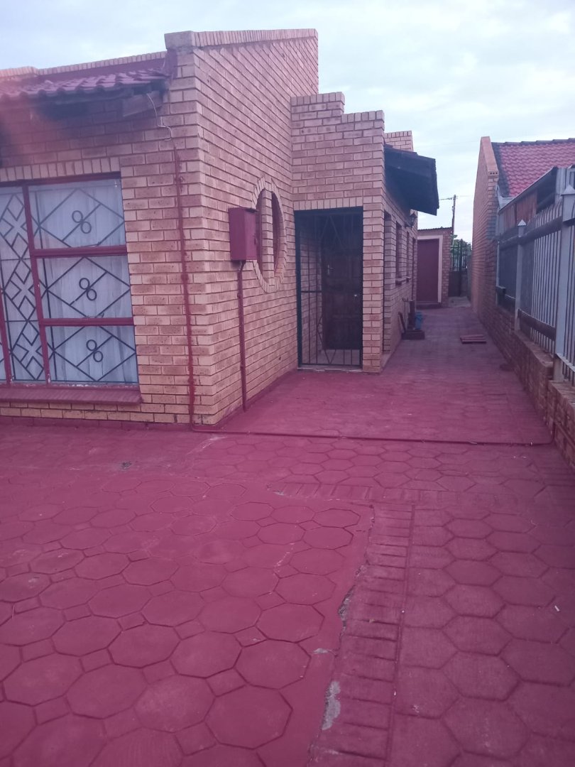 3 Bedroom Property for Sale in Soshanguve GG Gauteng
