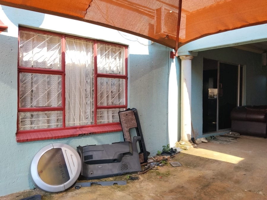 3 Bedroom Property for Sale in Soshanguve HH Gauteng