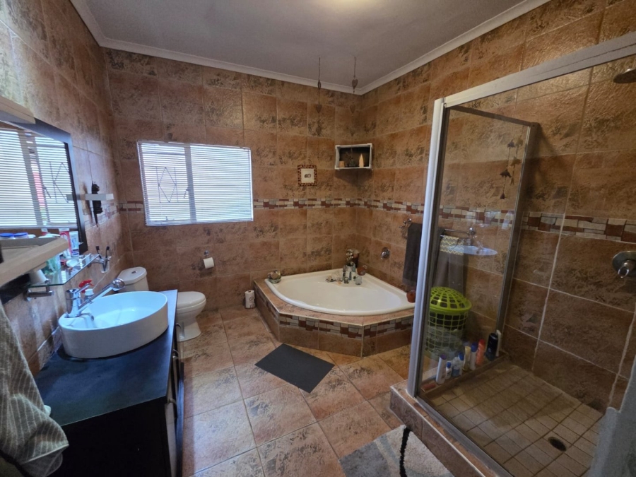 4 Bedroom Property for Sale in Valhalla Gauteng
