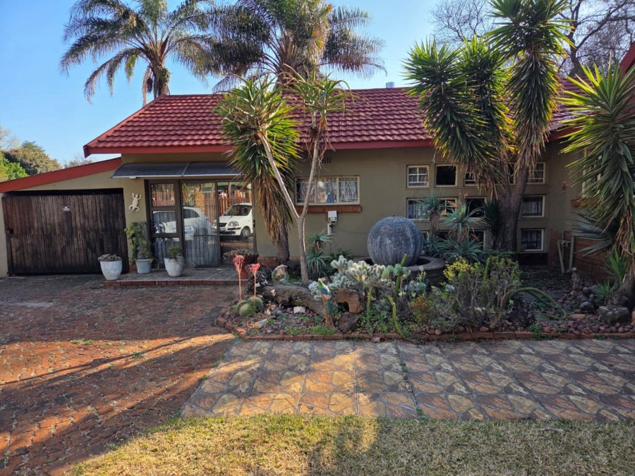 4 Bedroom Property for Sale in Valhalla Gauteng