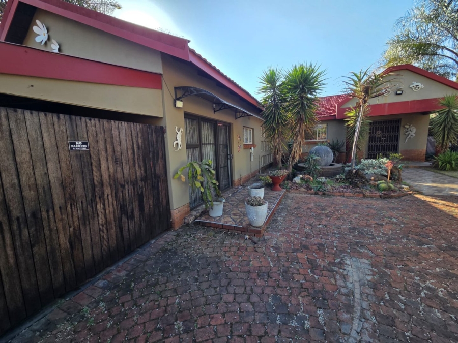 4 Bedroom Property for Sale in Valhalla Gauteng