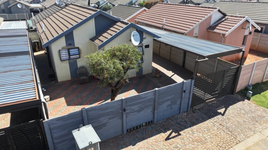 3 Bedroom Property for Sale in Sky City Gauteng