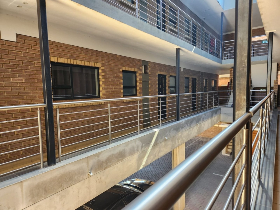 2 Bedroom Property for Sale in Robertsham Gauteng