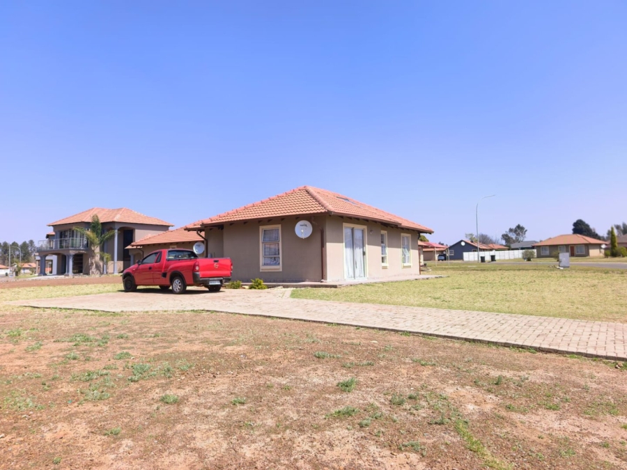 3 Bedroom Property for Sale in Strubenvale Gauteng