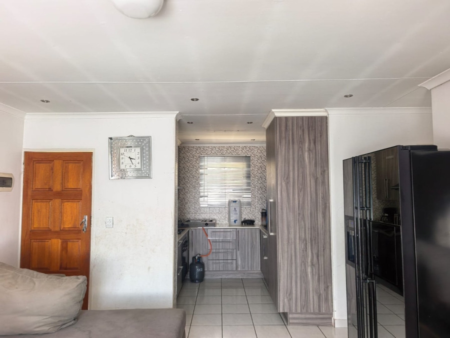 3 Bedroom Property for Sale in Strubenvale Gauteng