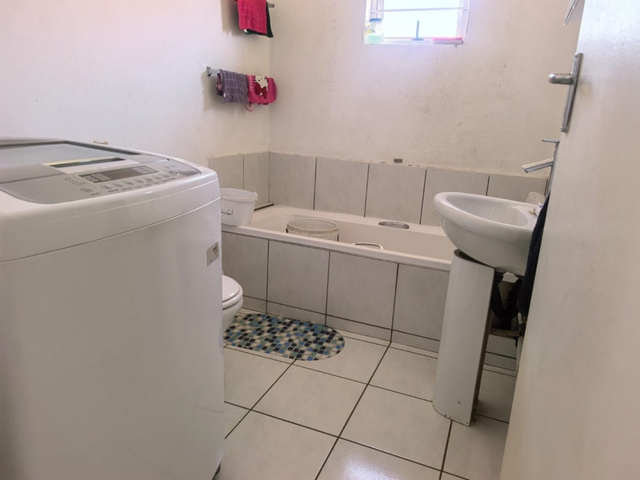 3 Bedroom Property for Sale in Strubenvale Gauteng