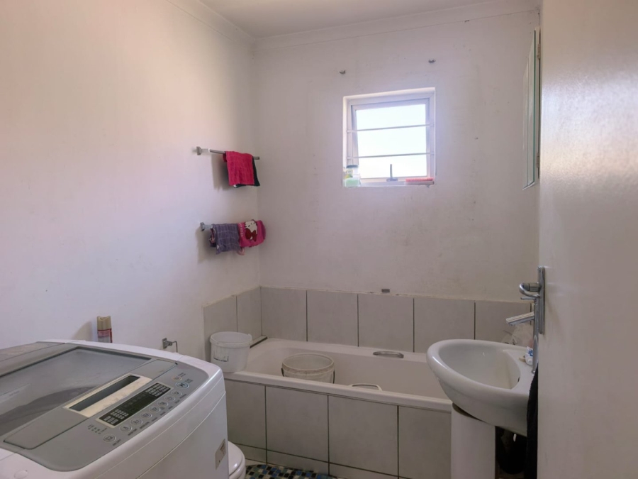 3 Bedroom Property for Sale in Strubenvale Gauteng