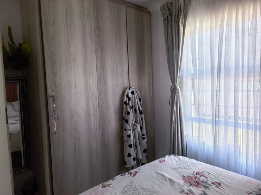 3 Bedroom Property for Sale in Strubenvale Gauteng