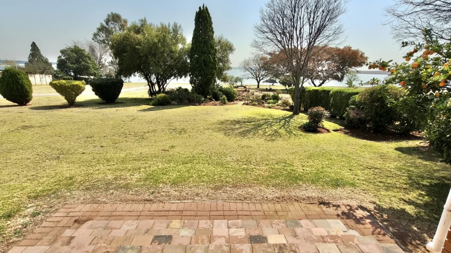 4 Bedroom Property for Sale in Vaal Marina Gauteng