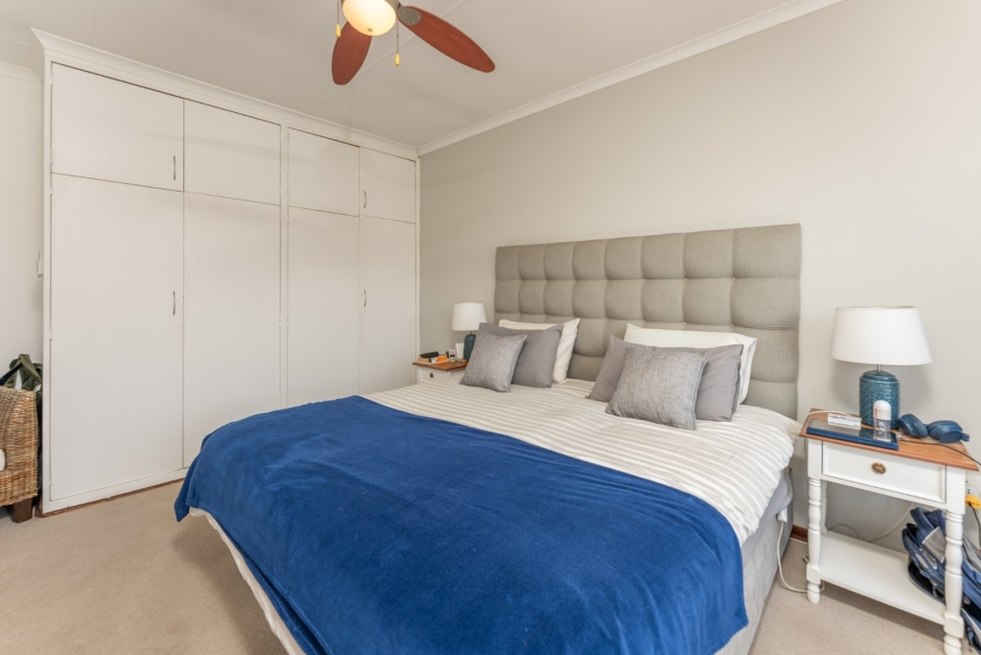 3 Bedroom Property for Sale in Farrarmere Gauteng