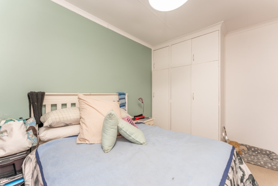 3 Bedroom Property for Sale in Farrarmere Gauteng