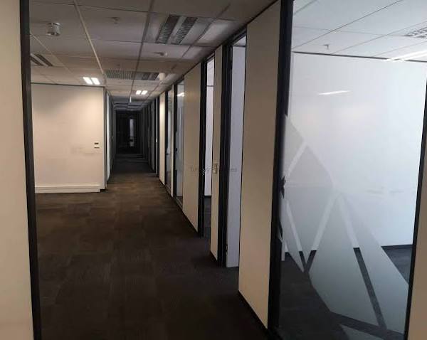To Let Commercial Property for Rent in Vorna Valley Gauteng