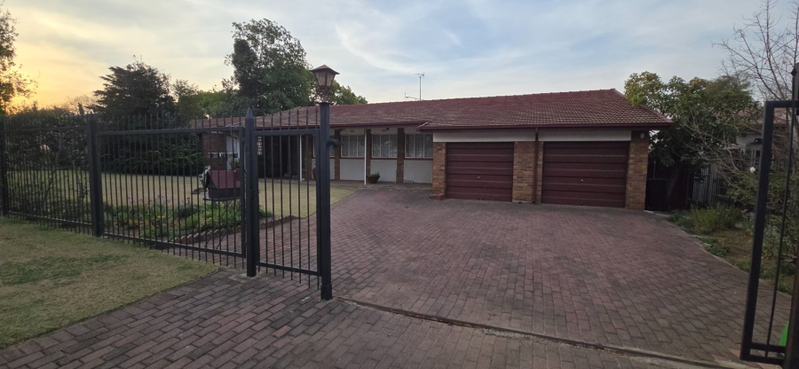 3 Bedroom Property for Sale in Alberante Gauteng