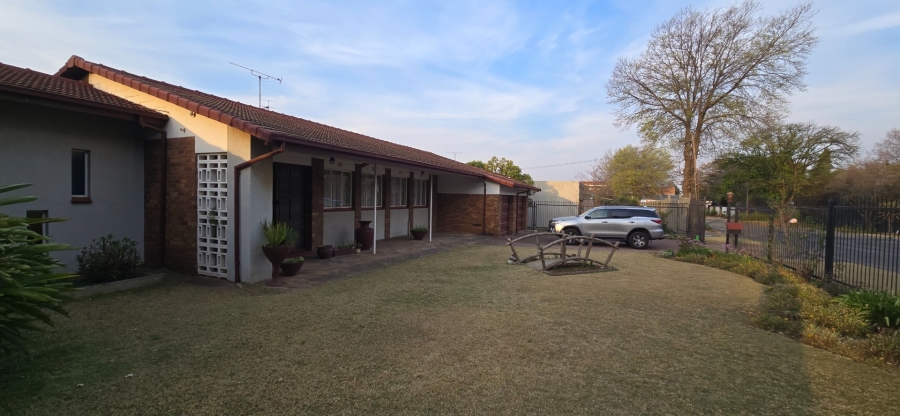 3 Bedroom Property for Sale in Alberante Gauteng