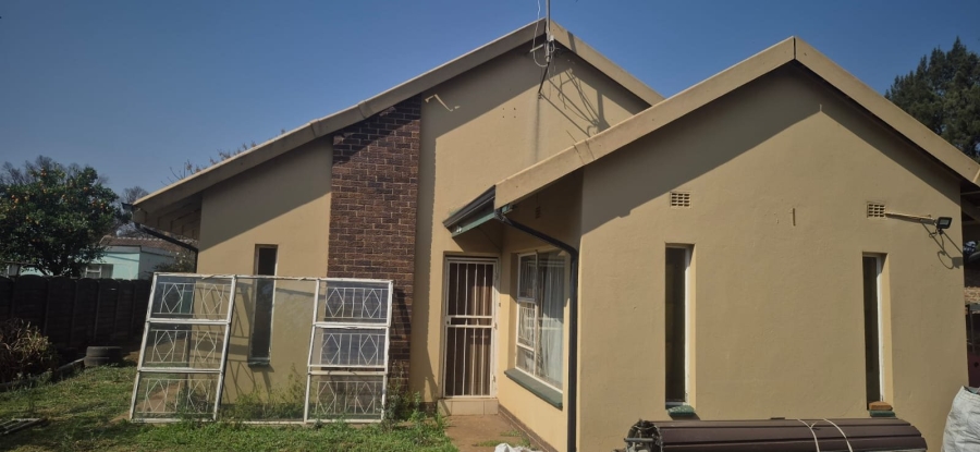  Bedroom Property for Sale in Arcon Park Gauteng