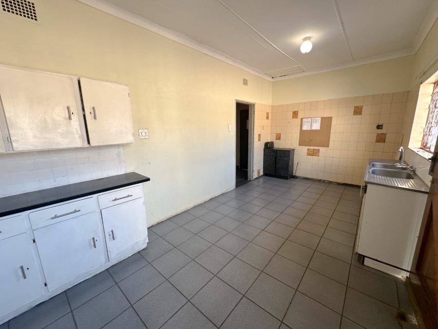 8 Bedroom Property for Sale in Pretoria North Gauteng
