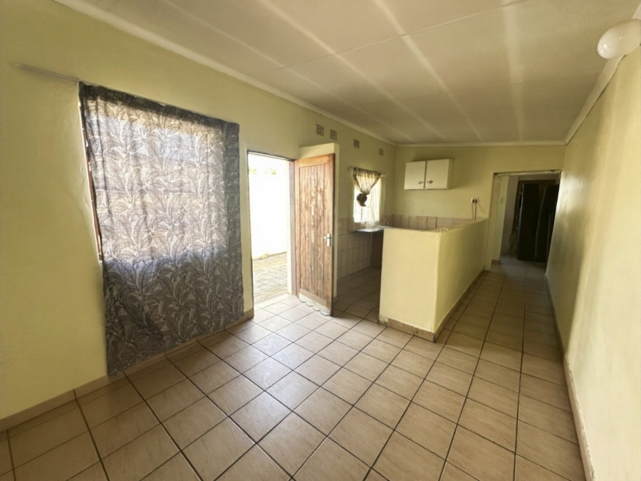 8 Bedroom Property for Sale in Pretoria North Gauteng