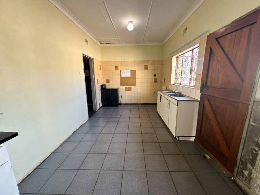 8 Bedroom Property for Sale in Pretoria North Gauteng