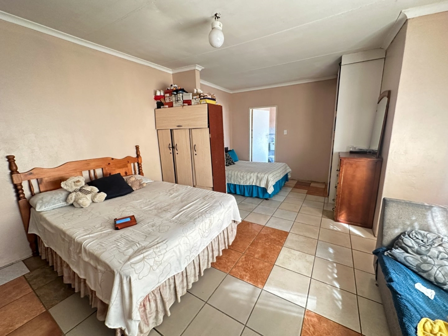 8 Bedroom Property for Sale in Pretoria North Gauteng