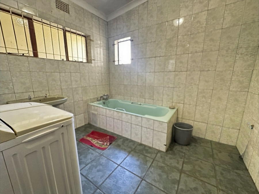 8 Bedroom Property for Sale in Pretoria North Gauteng