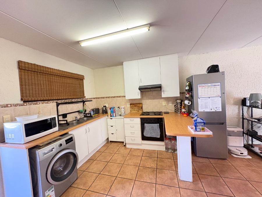 To Let 1 Bedroom Property for Rent in Sunninghill Gauteng