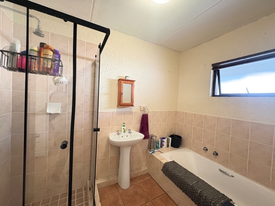 To Let 1 Bedroom Property for Rent in Sunninghill Gauteng