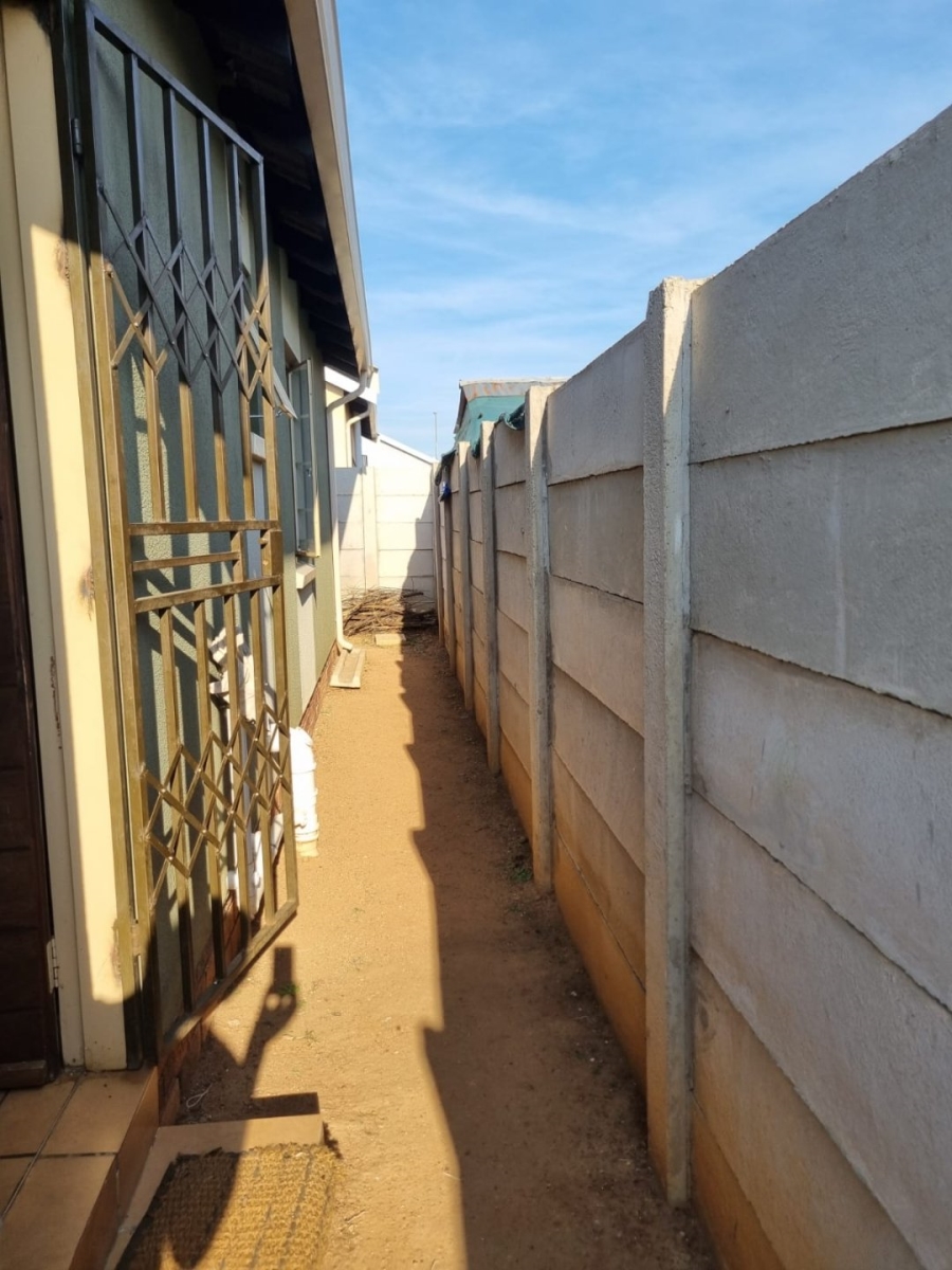 3 Bedroom Property for Sale in Sky City Gauteng