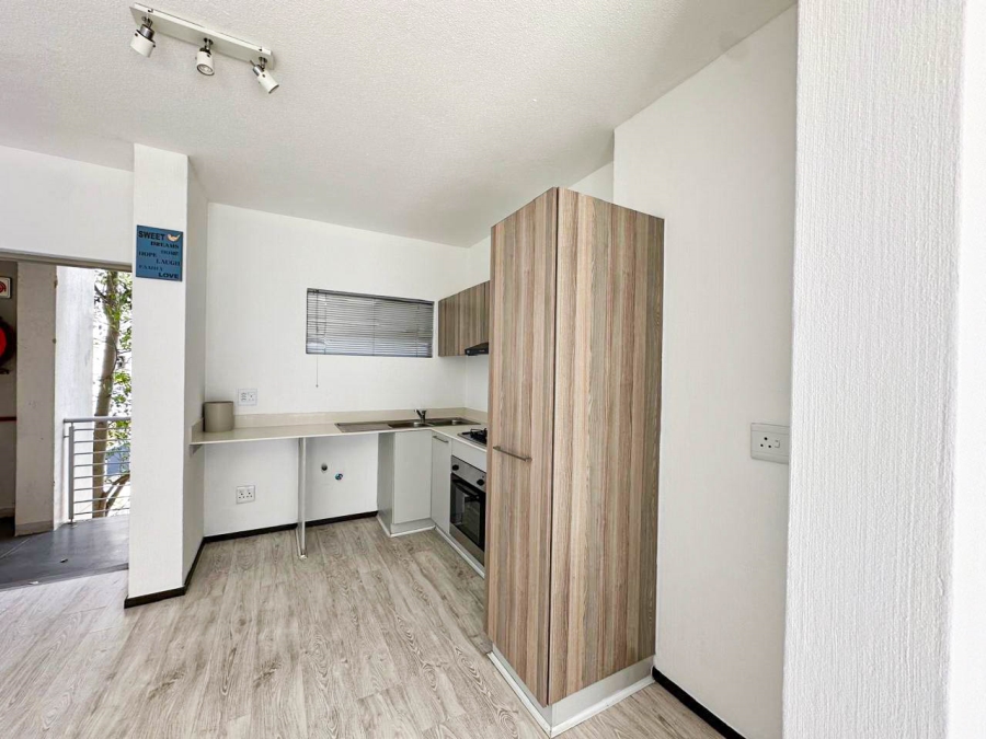 To Let 2 Bedroom Property for Rent in Broadacres Gauteng