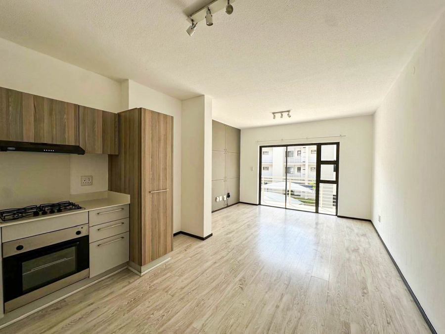 To Let 2 Bedroom Property for Rent in Broadacres Gauteng