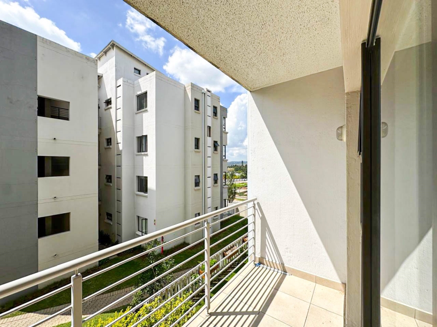 To Let 2 Bedroom Property for Rent in Broadacres Gauteng