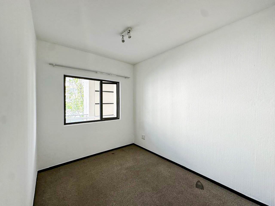 To Let 2 Bedroom Property for Rent in Broadacres Gauteng