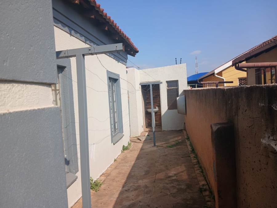 3 Bedroom Property for Sale in Soshanguve VV Gauteng
