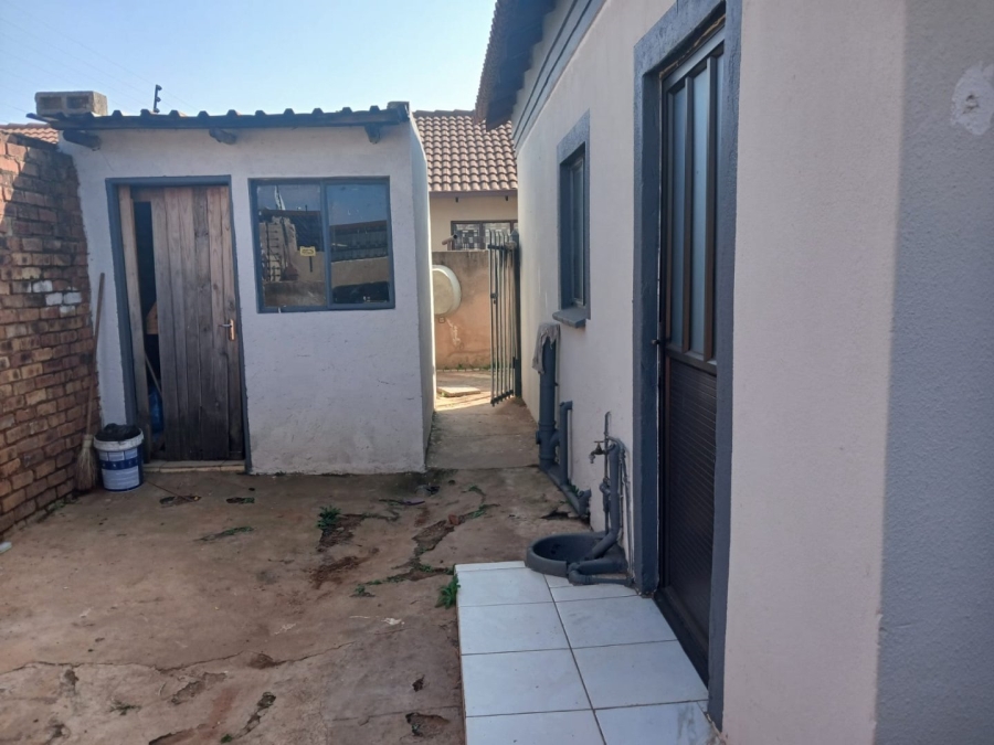3 Bedroom Property for Sale in Soshanguve VV Gauteng