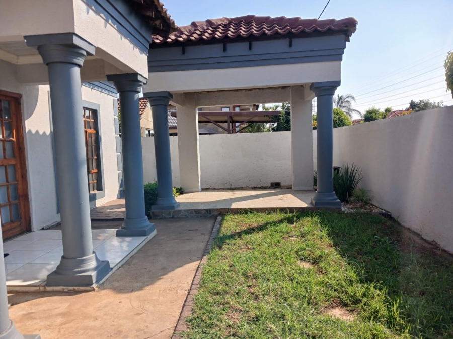 3 Bedroom Property for Sale in Soshanguve VV Gauteng