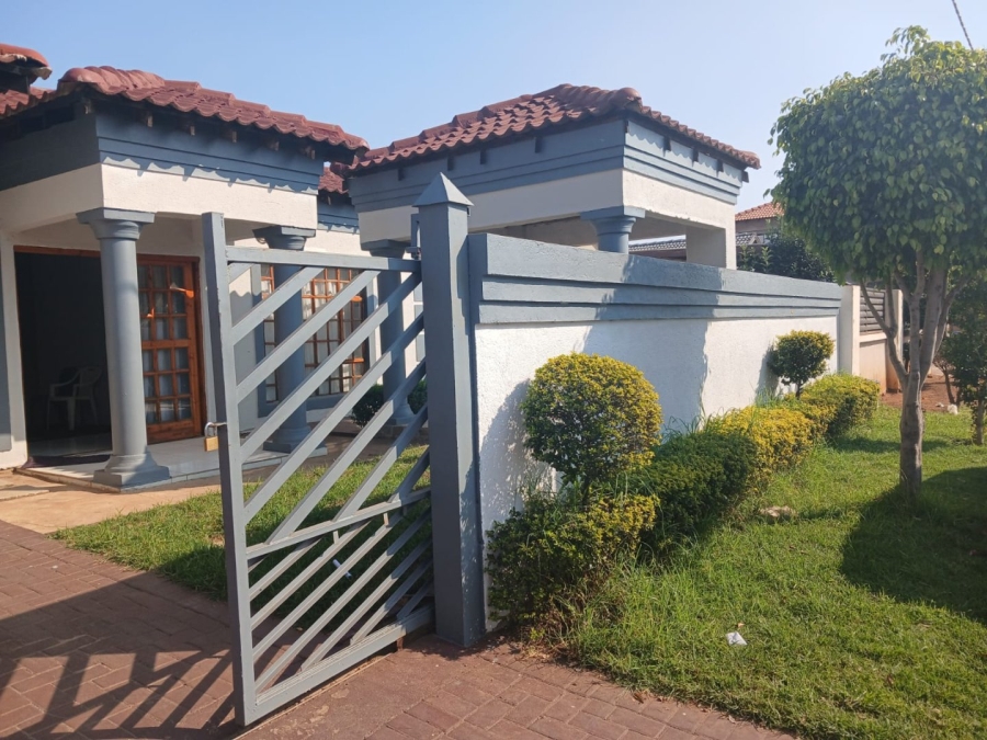 3 Bedroom Property for Sale in Soshanguve VV Gauteng