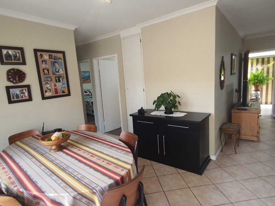 To Let 2 Bedroom Property for Rent in Magalieskruin Gauteng