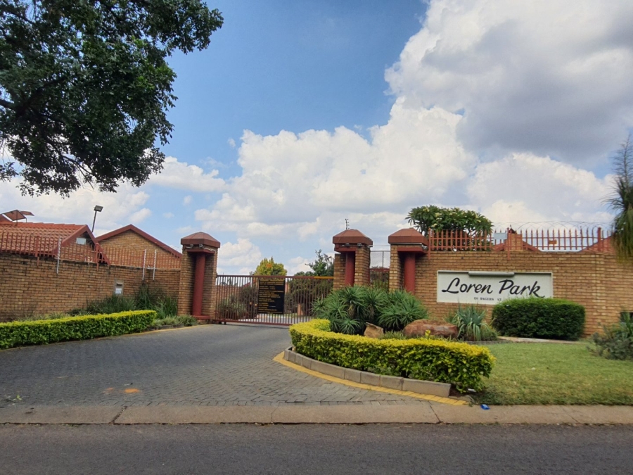 To Let 2 Bedroom Property for Rent in Magalieskruin Gauteng