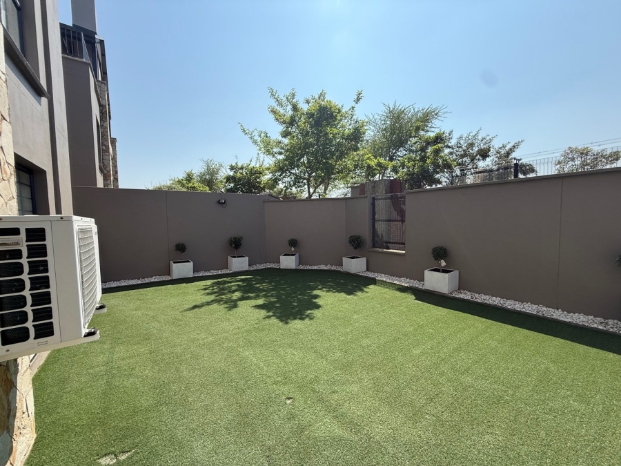 To Let 3 Bedroom Property for Rent in Waterfall Gauteng