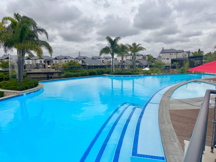 To Let 3 Bedroom Property for Rent in Waterfall Gauteng