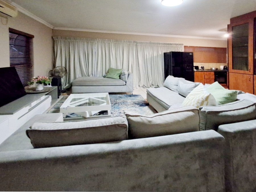 3 Bedroom Property for Sale in Vaaloewer Gauteng