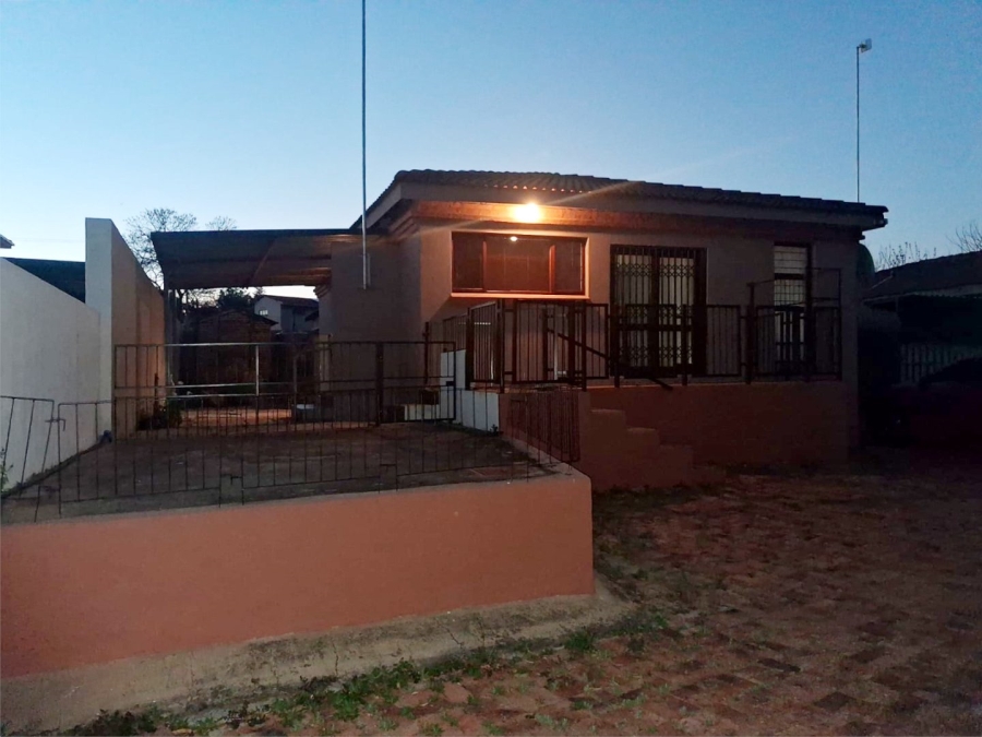 3 Bedroom Property for Sale in Vaaloewer Gauteng
