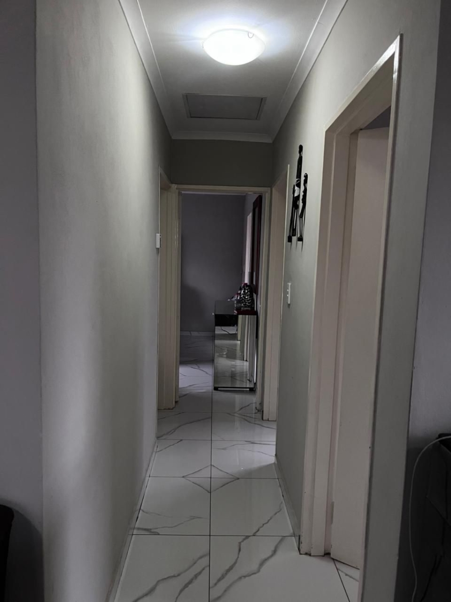 3 Bedroom Property for Sale in Windmill Park Gauteng