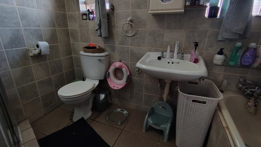 3 Bedroom Property for Sale in Clubview West Gauteng