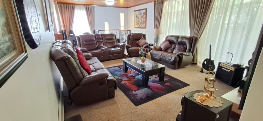 4 Bedroom Property for Sale in Pretoria Gardens Gauteng