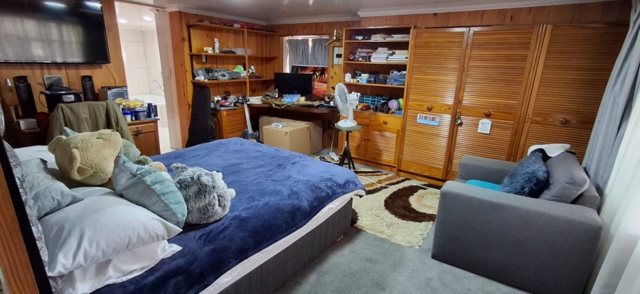 4 Bedroom Property for Sale in Pretoria Gardens Gauteng